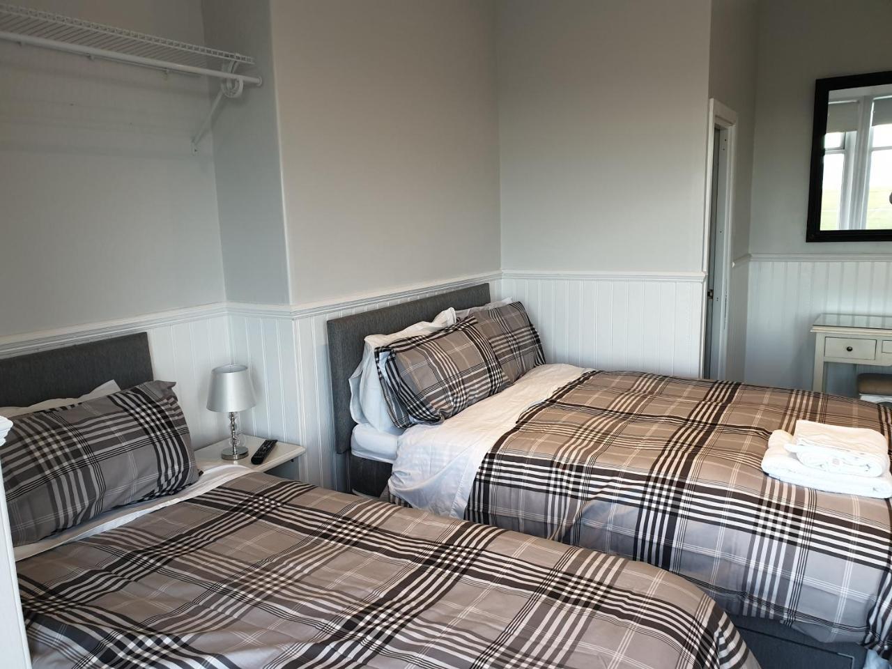 Cara Guesthouse Уитли-Бей Экстерьер фото